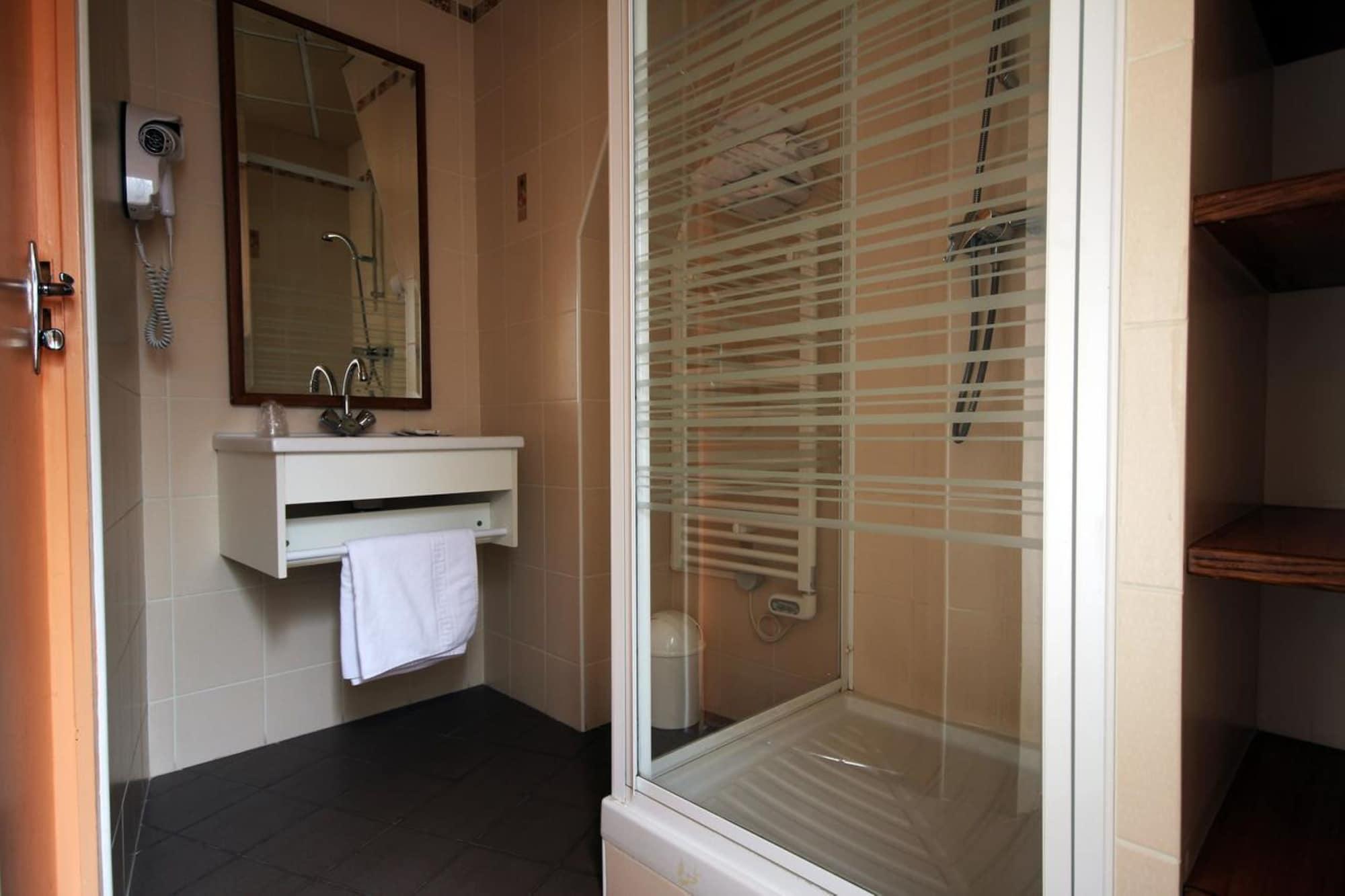 Hotel Des Trois Gares Parijs
